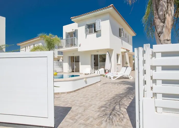 Kalamies Family Villa